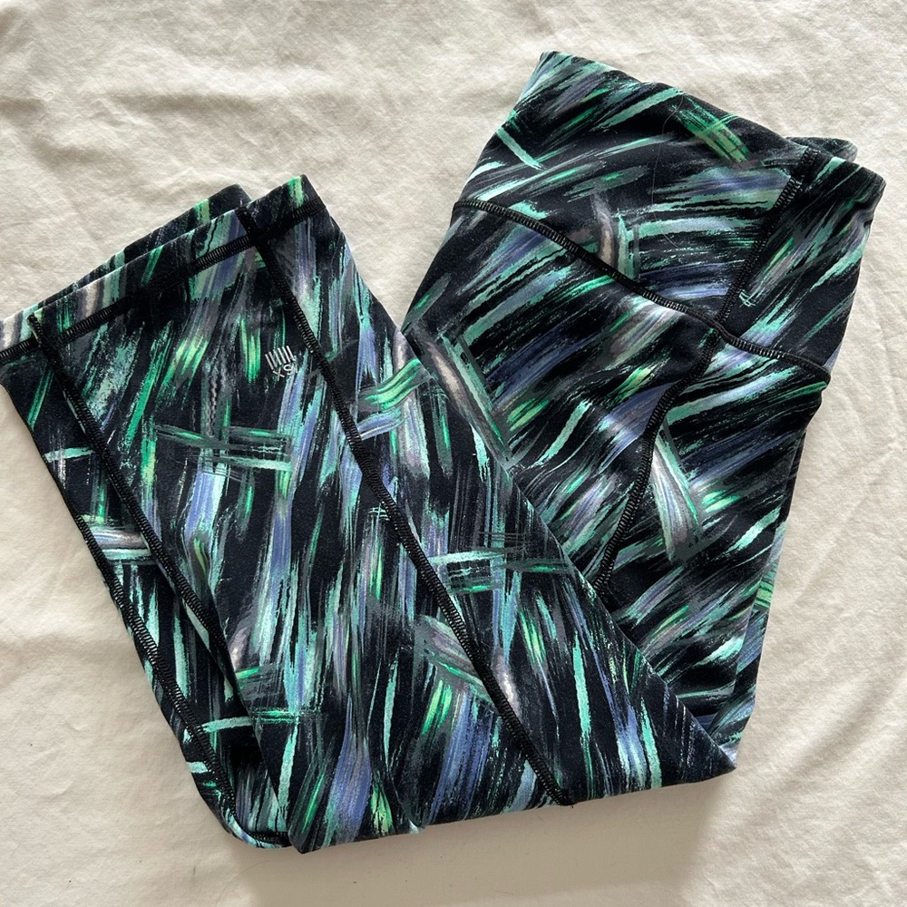 Abstract Patterned Victoria’s Secret Athletic Leggings Yoga Pants